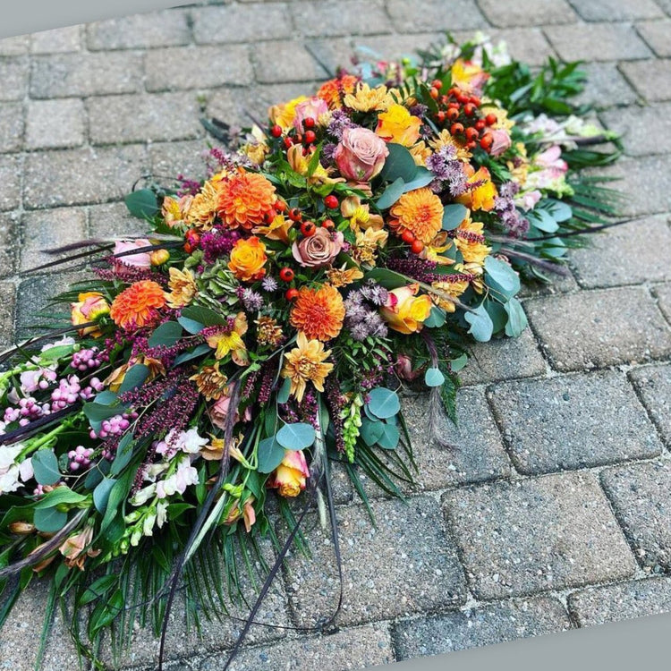 Kistedekorasjon gyllen