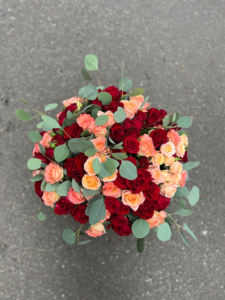 Stor rosebukett, mix farger
